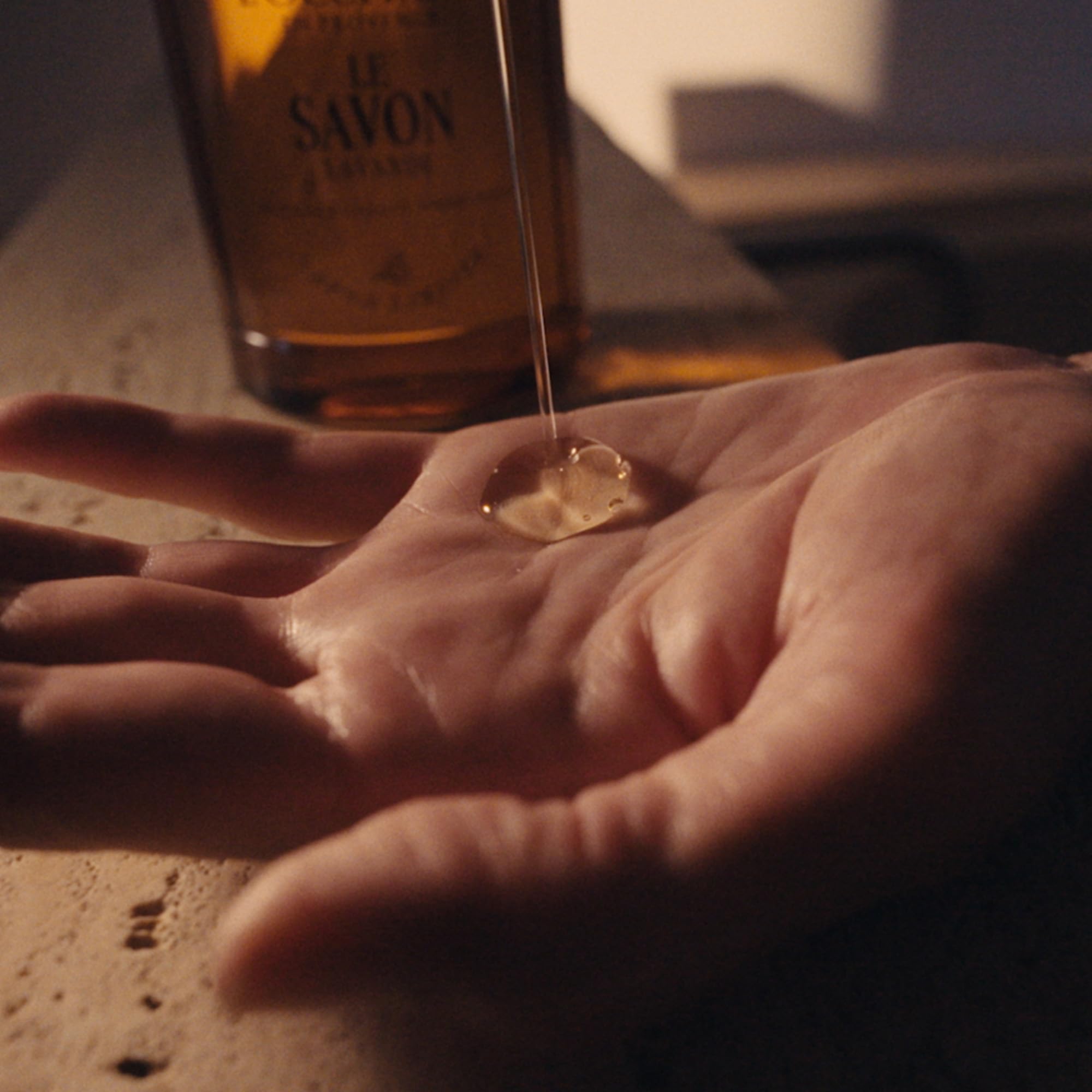 L'OCCITANE Shea Hands & Body Lavender Liquid Soap 16.90 fl oz - Image 7